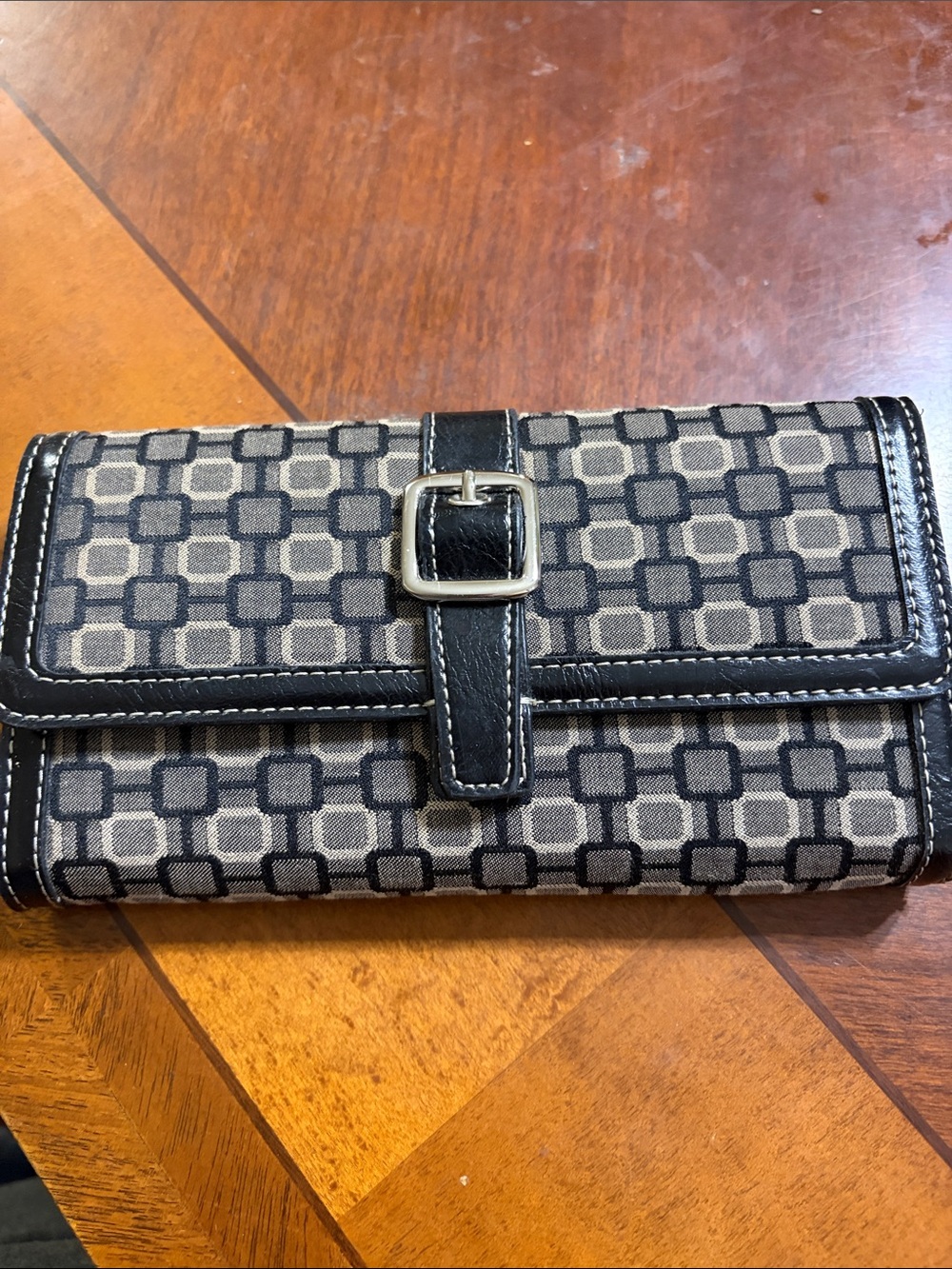 Nine West Gray and Black Geometric Clutch Wallet